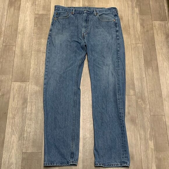 Mens Levi’s 505 Zip‎ Fly Straight Fit Denim Jeans - Picture 1 of 9